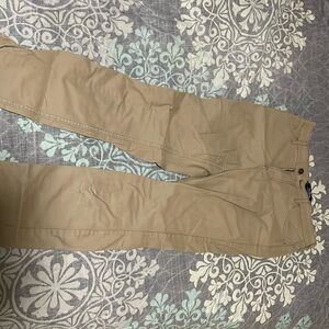 SOLD Hollister tan/kakis jeans for school
